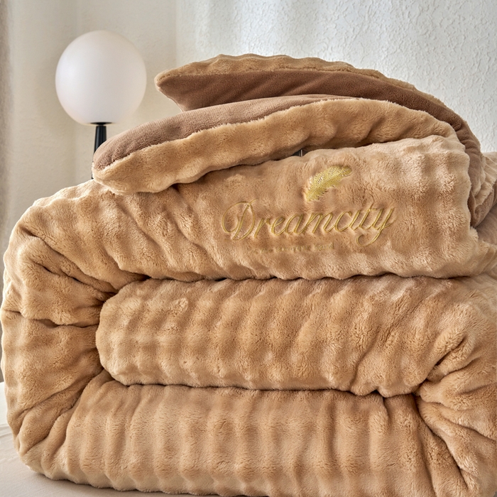 小叮当家纺仓储工厂店 2025新款兔毛牛奶绒加厚保暖冬被外贸跨境被子被芯 卡咖-泡泡绒