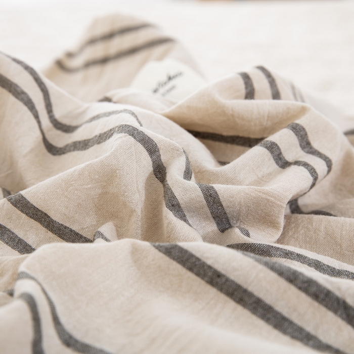 91家纺网 家纺一手货源 找家纺 大黄蜂家居家纺 2025新款全棉水洗棉乳胶枕头枕芯枕套 复古绿条