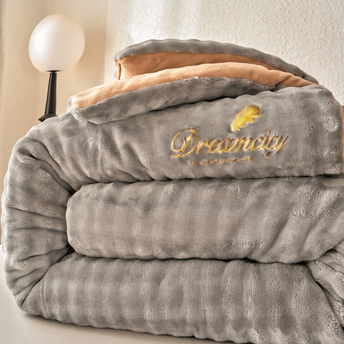 小叮当家纺仓储工厂店 2025新款兔毛牛奶绒加厚保暖冬被外贸跨境被子被芯 灰卡-泡泡绒