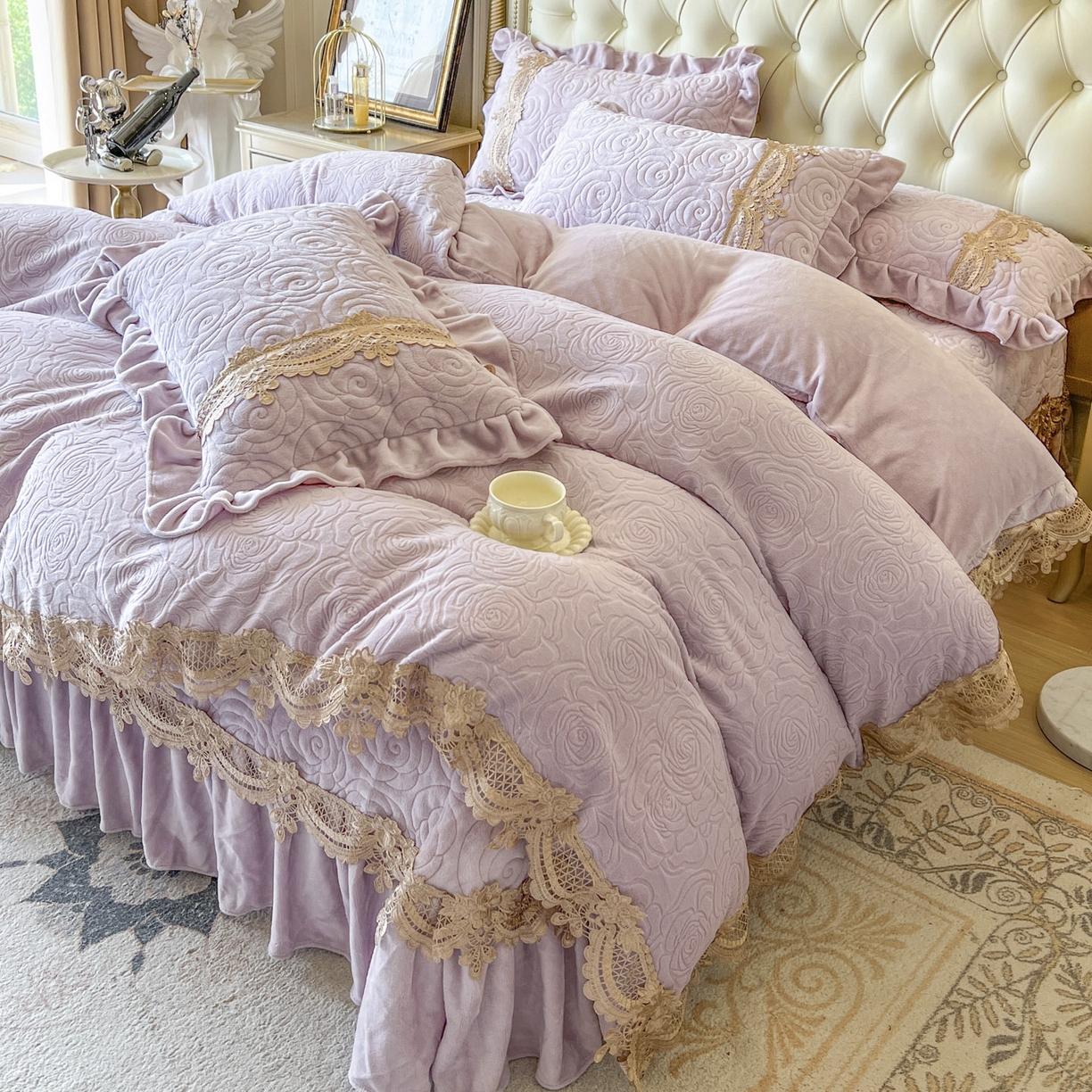 91家纺网 家纺一手货源 找家纺 恋尚 2025新款雕花牛奶绒罗曼蒂克系列四件套（控价290） 罗曼蒂克-香芋紫