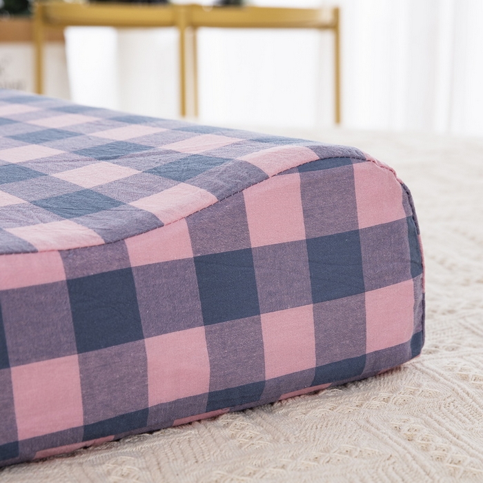 91家纺网 家纺一手货源 找家纺 大黄蜂家居家纺 2025新款全棉水洗棉乳胶枕头枕芯枕套 小方格红