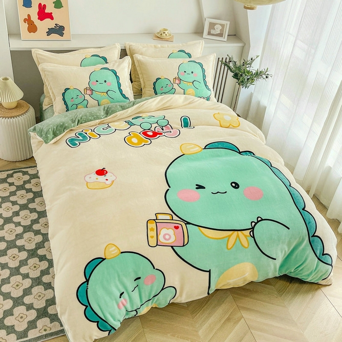 91家纺网 家纺一手货源 找家纺 宝薇 2025新款双面牛奶绒大版卡通印花四件套 自拍恐龙