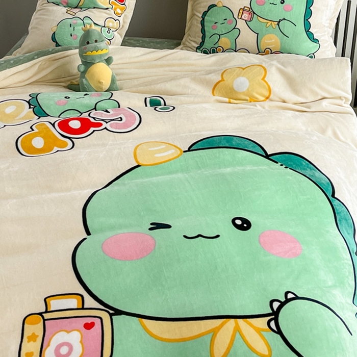 91家纺网 家纺一手货源 找家纺 宝薇 2025新款双面牛奶绒大版卡通印花四件套 自拍恐龙