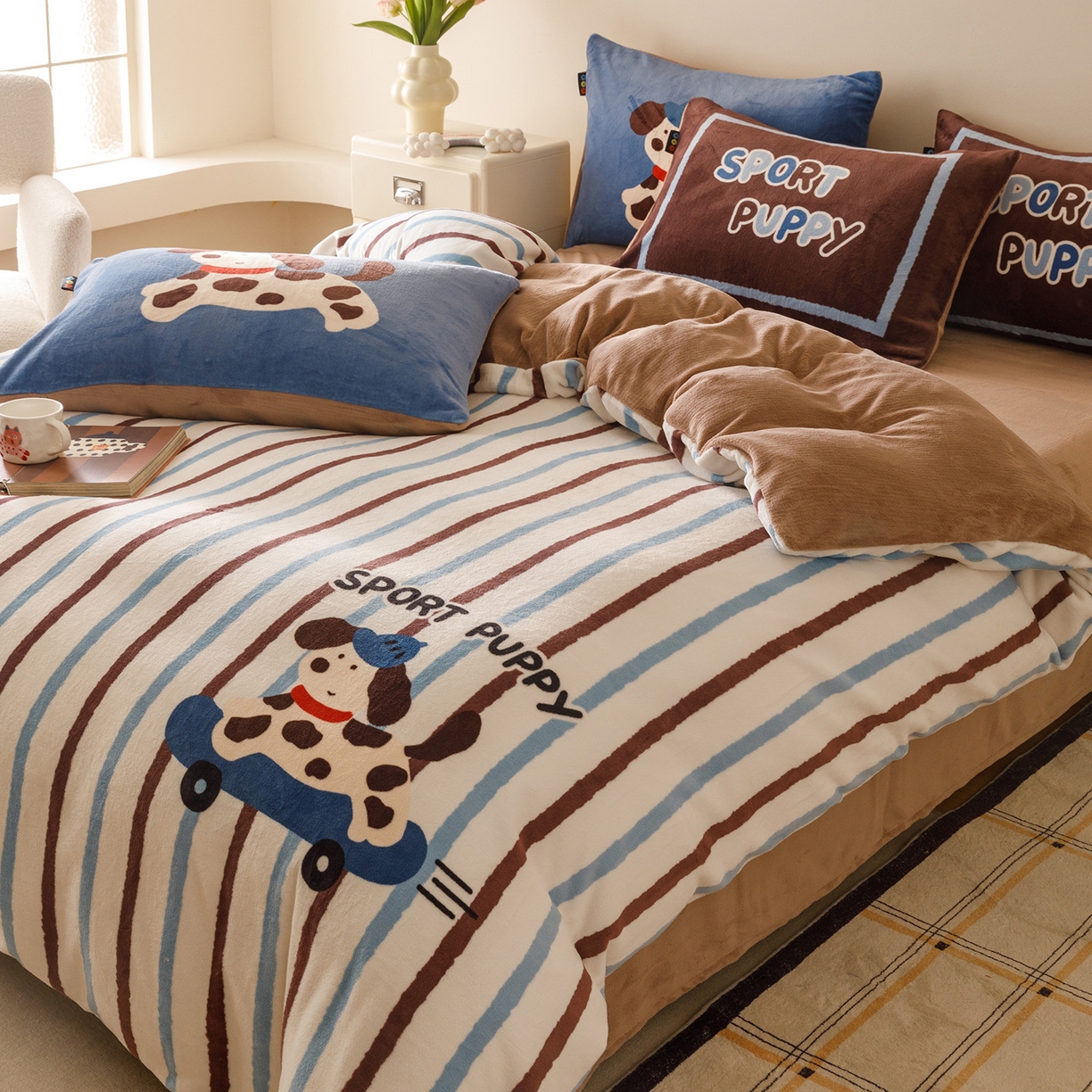 91家纺网 家纺一手货源 找家纺 RYB红黄兰 2025新款设计师原创牛奶绒大版数码印花四件套 滑板布鲁托