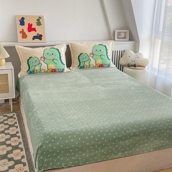 91家纺网 家纺一手货源 找家纺 宝薇 2025新款双面牛奶绒大版卡通印花四件套 自拍恐龙