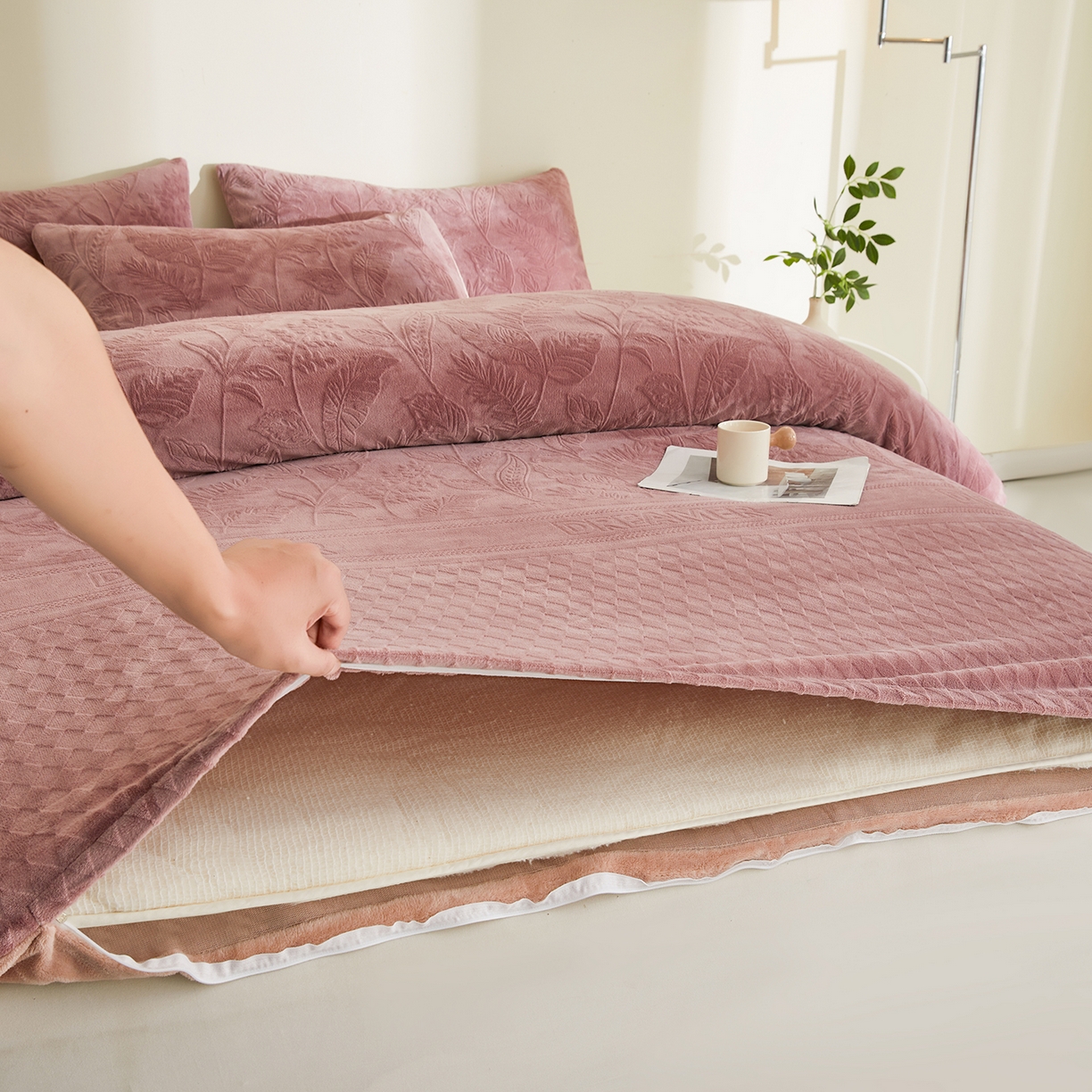 91家纺网 家纺一手货源 找家纺 （总）熙宴家纺 2025新款可拆洗提花牛奶绒新疆棉花被 被子被芯