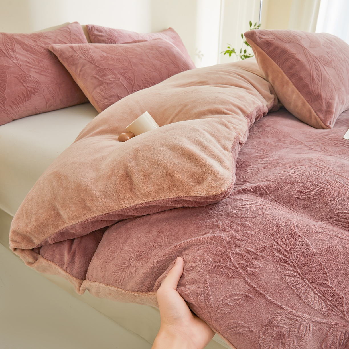 91家纺网 家纺一手货源 找家纺 （总）熙宴家纺 2025新款可拆洗提花牛奶绒新疆棉花被 被子被芯