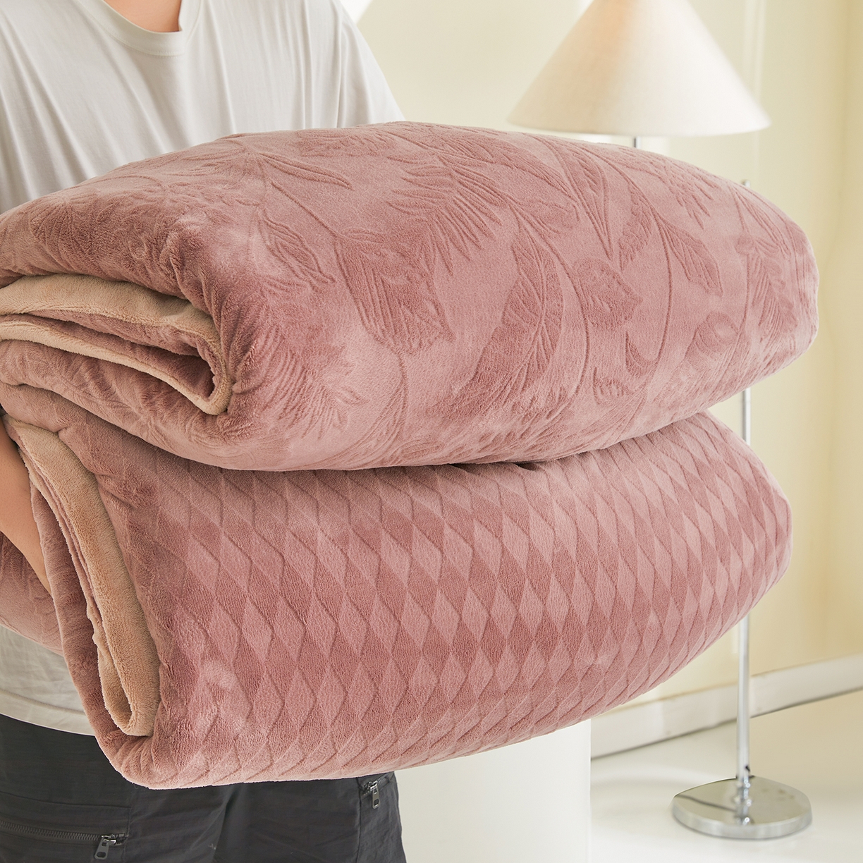 91家纺网 家纺一手货源 找家纺 （总）熙宴家纺 2025新款可拆洗提花牛奶绒新疆棉花被 被子被芯