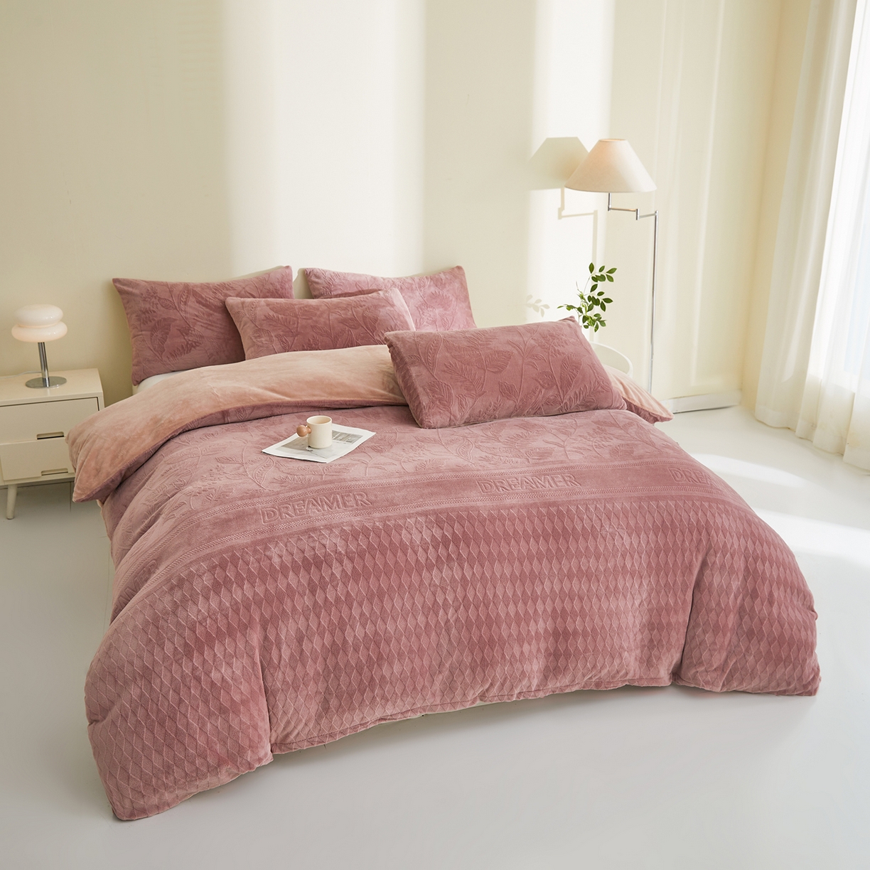 91家纺网 家纺一手货源 找家纺 （总）熙宴家纺 2025新款可拆洗提花牛奶绒新疆棉花被 被子被芯