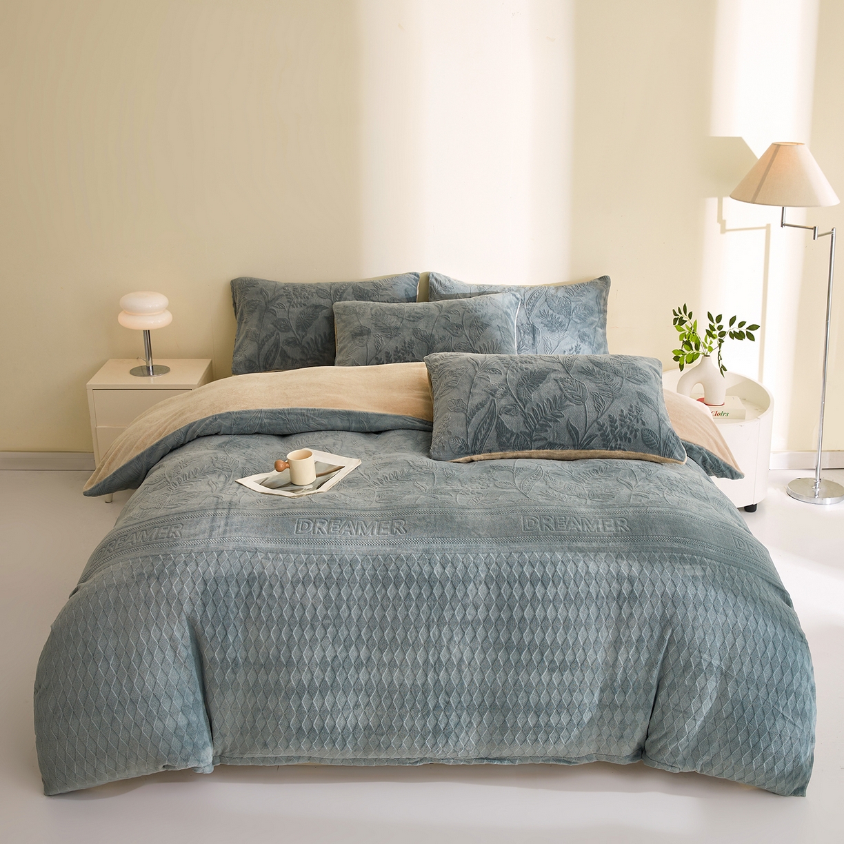 91家纺网 家纺一手货源 找家纺 熙宴家纺 2025新款可拆洗提花牛奶绒新疆棉花被 被子被芯 枪灰+卡其