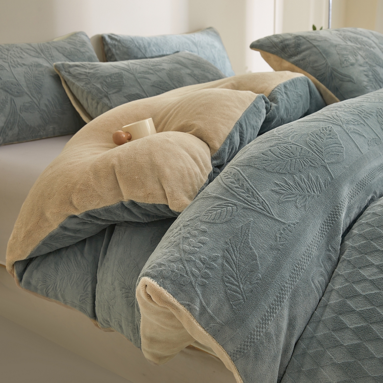 91家纺网 家纺一手货源 找家纺 熙宴家纺 2025新款可拆洗提花牛奶绒新疆棉花被 被子被芯 枪灰+卡其