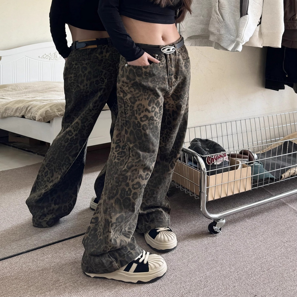 91家纺网 家纺一手货源 找家纺 （总）洛兰沙家居馆【只代发】【只代发】 2025新款只代发 美式高街豹纹阔腿牛仔裤女秋季新款高腰宽松显瘦垂感直筒拖地裤子批发24