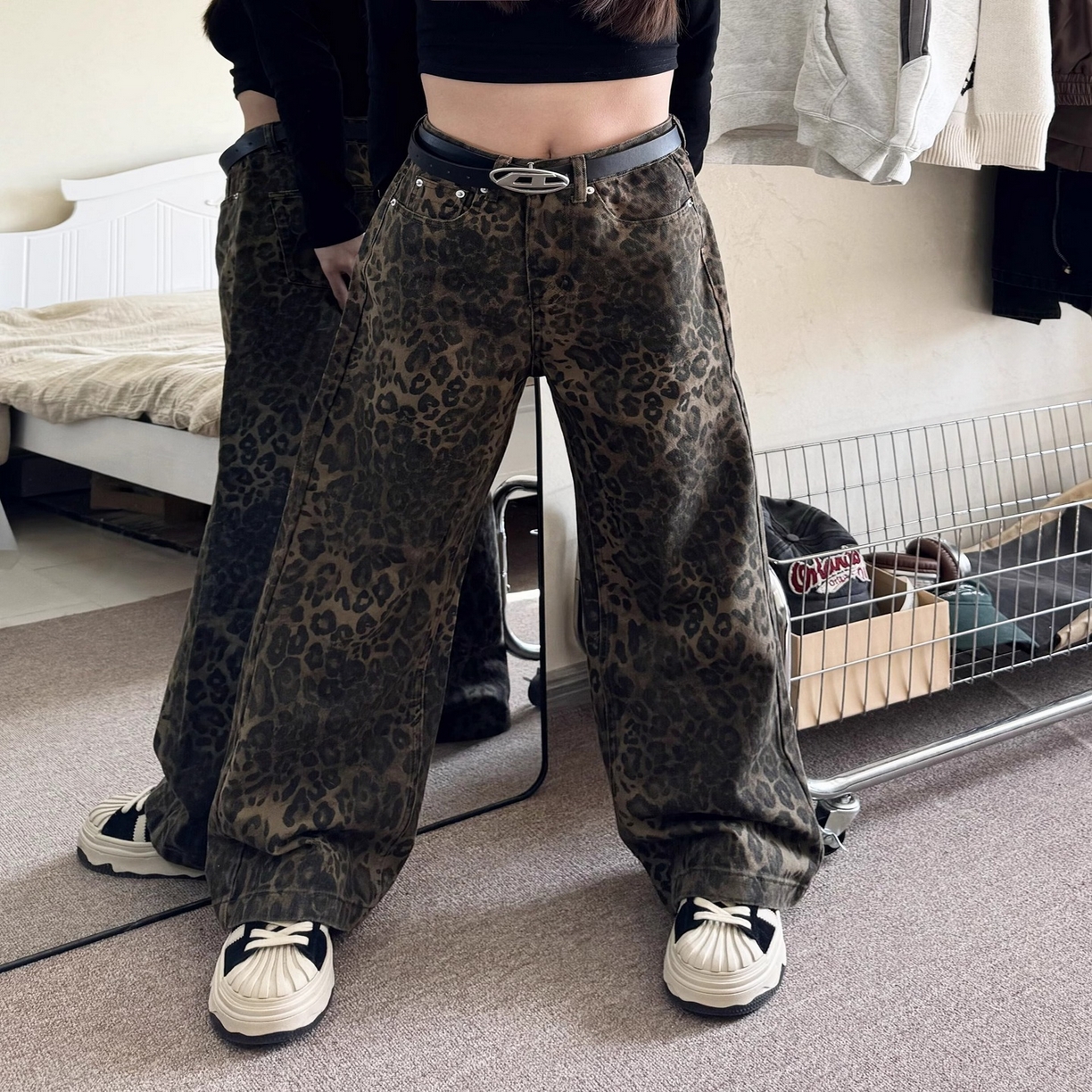 91家纺网 家纺一手货源 找家纺 （总）洛兰沙家居馆【只代发】【只代发】 2025新款只代发 美式高街豹纹阔腿牛仔裤女秋季新款高腰宽松显瘦垂感直筒拖地裤子批发24