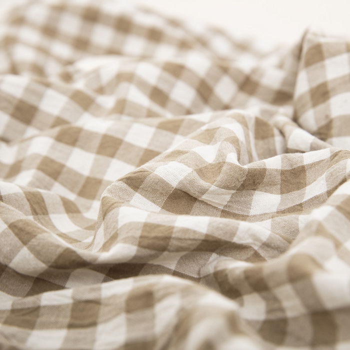 91家纺网 家纺一手货源 找家纺 大黄蜂家居家纺 2025新款全棉水洗棉乳胶枕套 浅咖小格