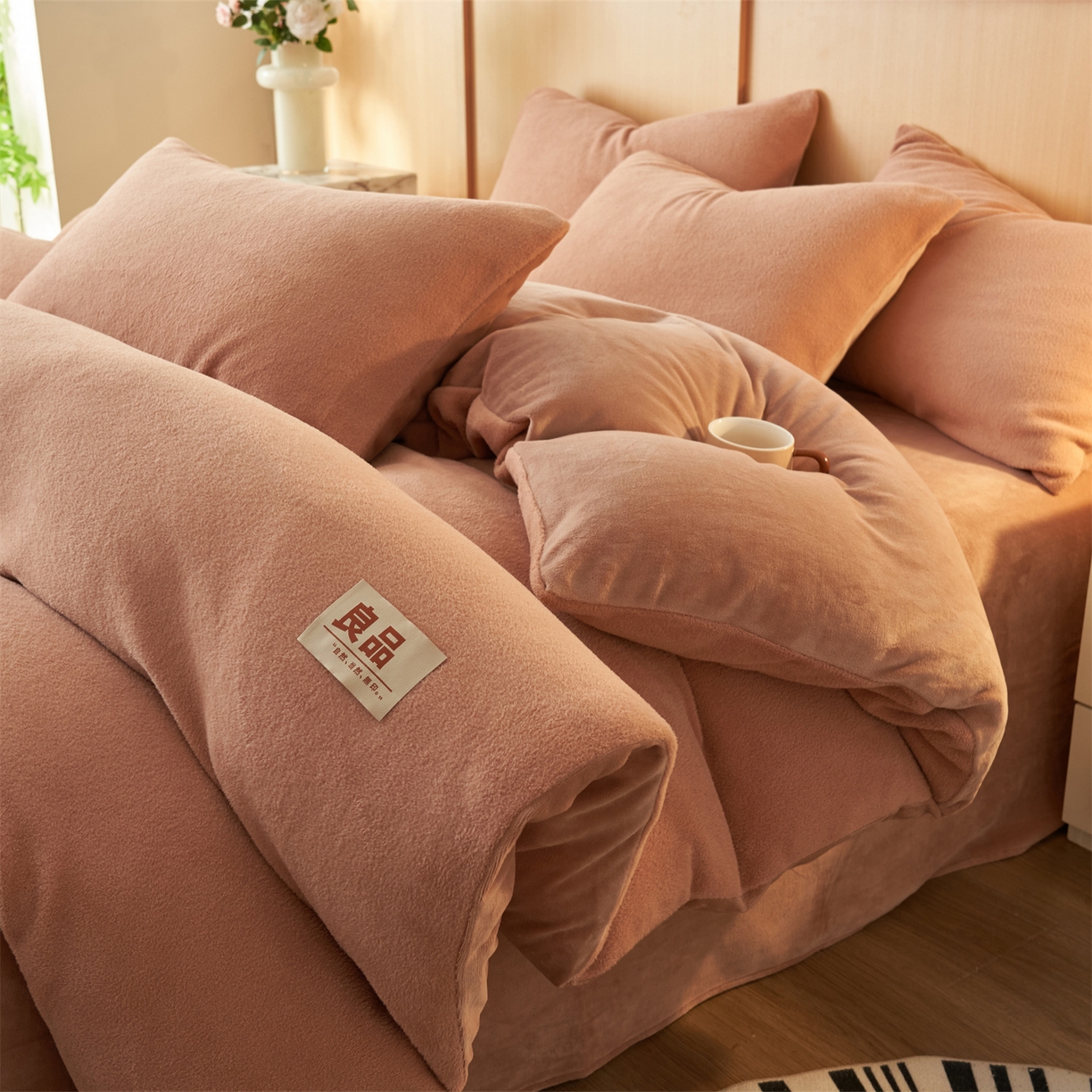 91家纺网 家纺一手货源 找家纺 金鹰 2025新款羊驼绒牛奶绒四件套保暖套件 羊驼绒-焦糖