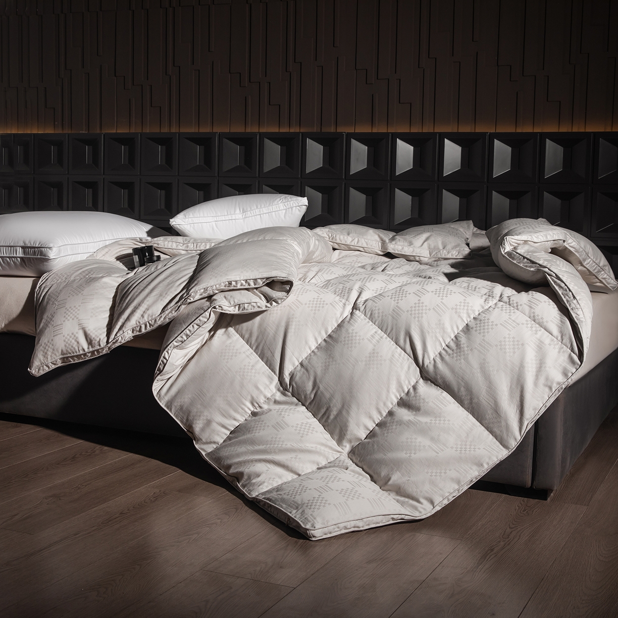 91家纺网 家纺一手货源 找家纺 静若居羽绒被壳 2025新款双层全棉提花羽绒被壳华夫格 华夫格灰