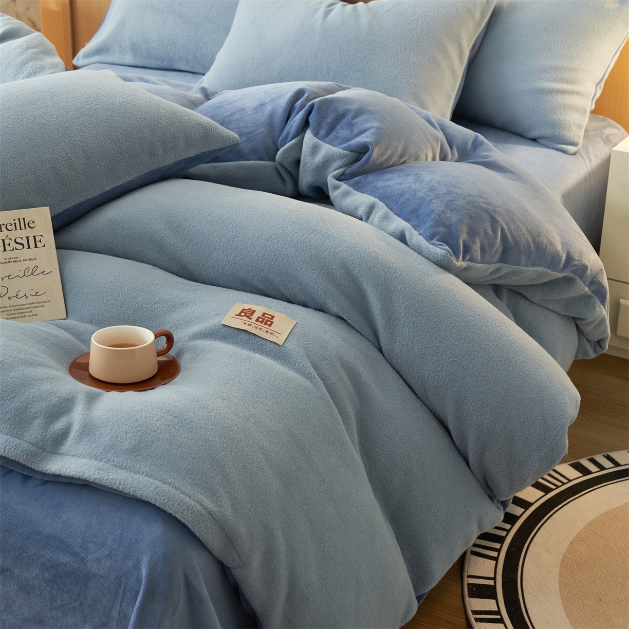 91家纺网 家纺一手货源 找家纺 金鹰 2025新款羊驼绒牛奶绒四件套保暖套件 羊驼绒-蓝色