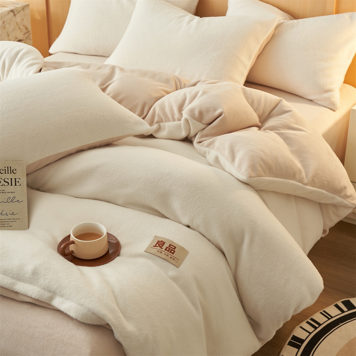 91家纺网 家纺一手货源 找家纺 金鹰 2025新款羊驼绒牛奶绒四件套保暖套件 羊驼绒-奶白