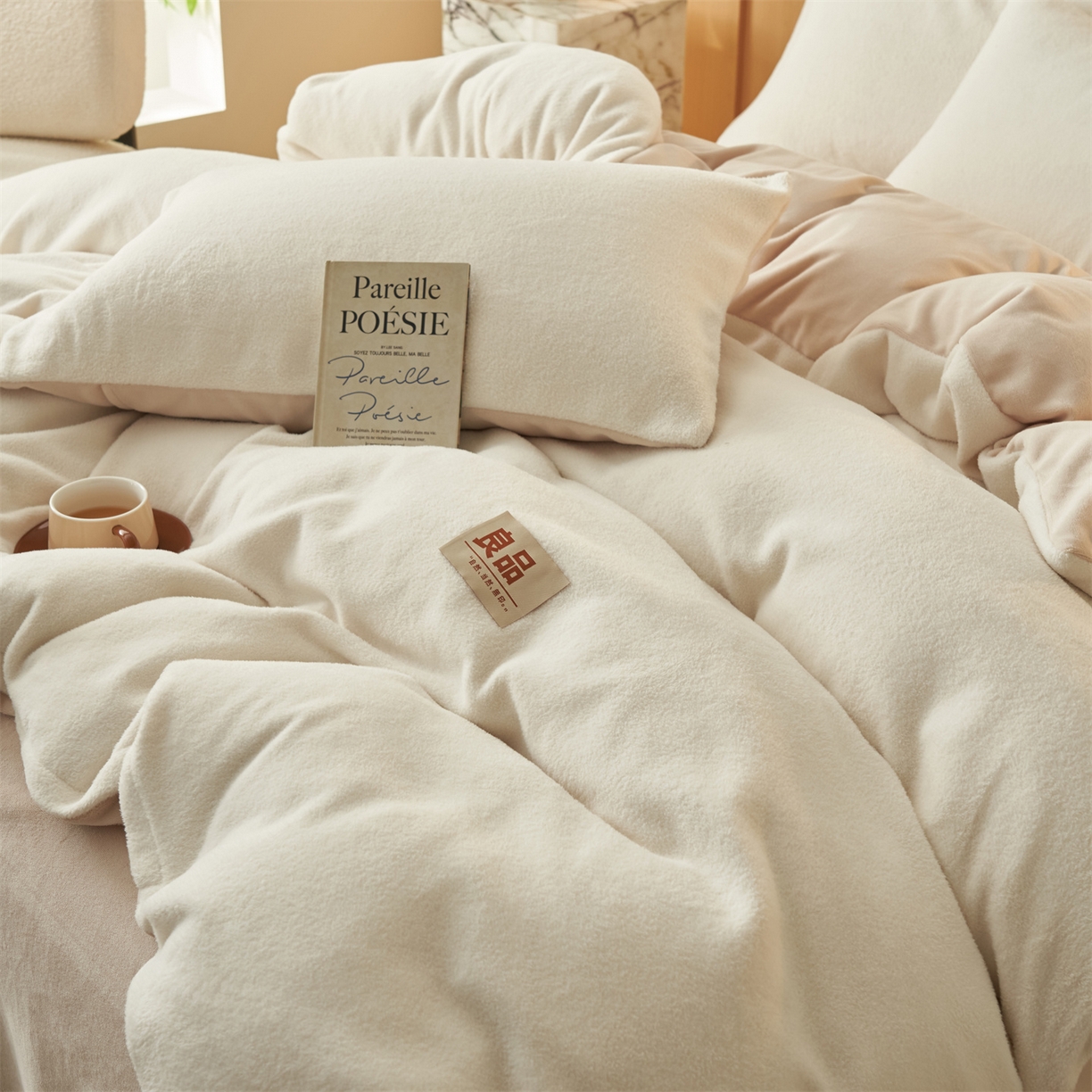 91家纺网 家纺一手货源 找家纺 金鹰 2025新款羊驼绒牛奶绒四件套保暖套件 羊驼绒-奶白