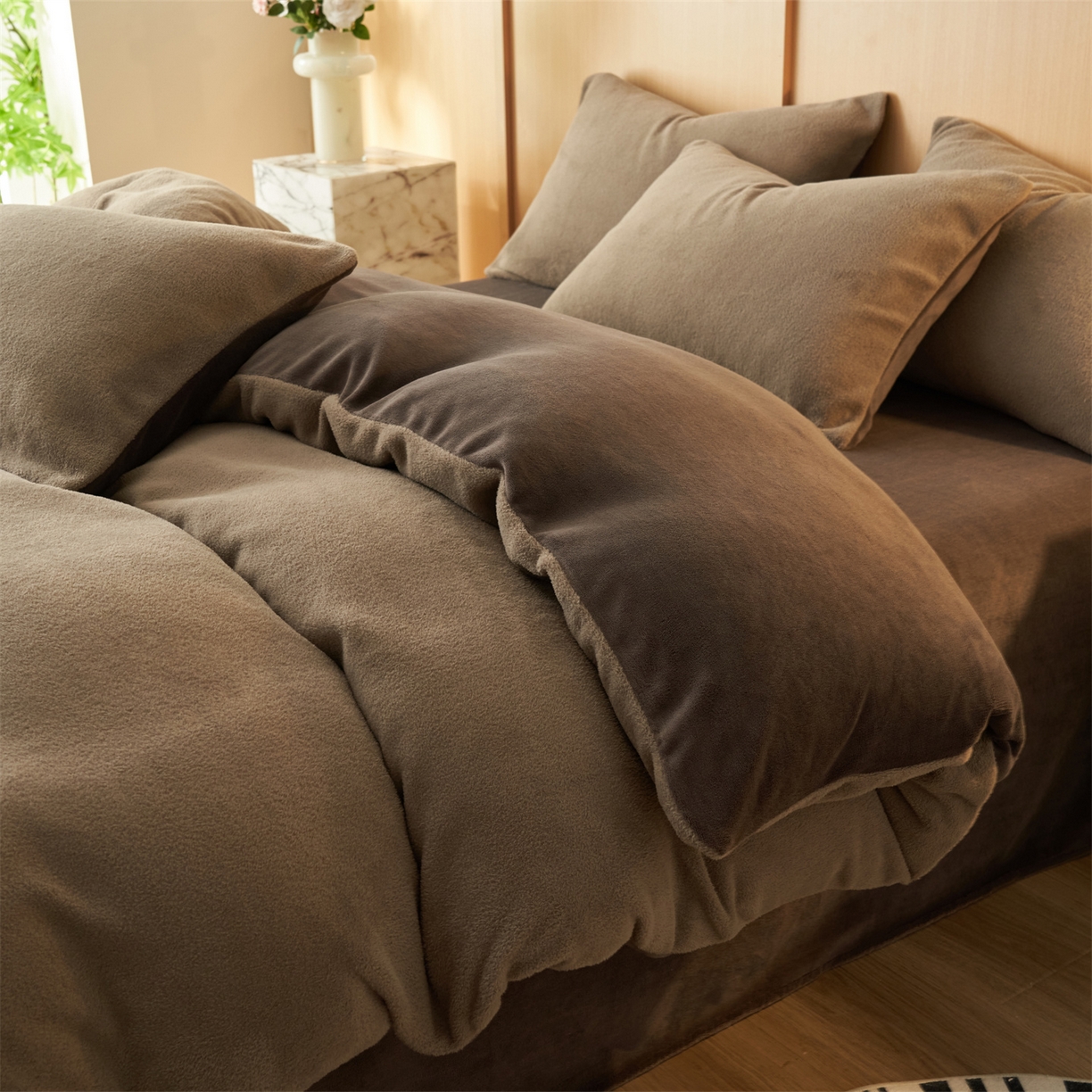 91家纺网 家纺一手货源 找家纺 金鹰 2025新款羊驼绒牛奶绒四件套保暖套件 羊驼绒-深咖