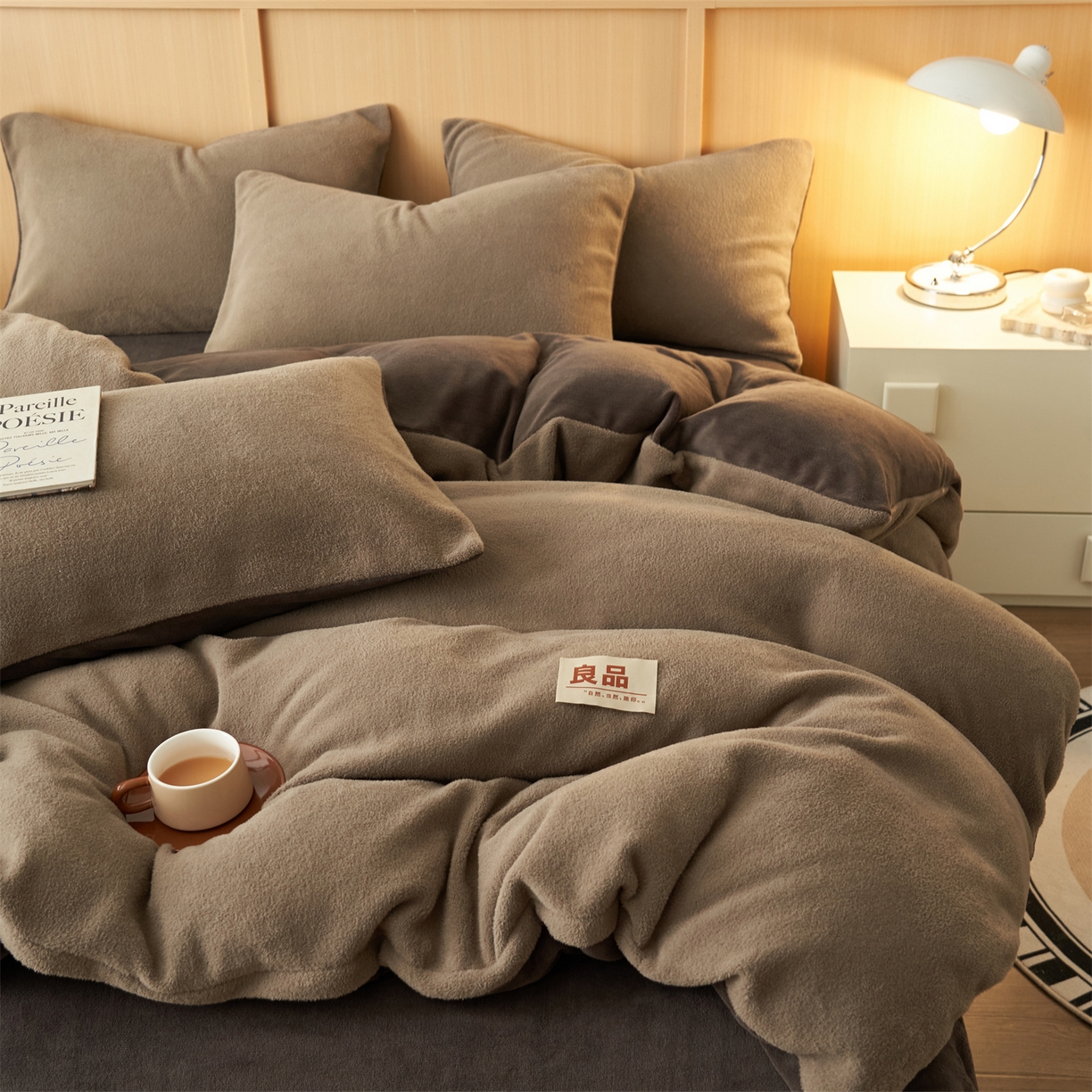 91家纺网 家纺一手货源 找家纺 金鹰 2025新款羊驼绒牛奶绒四件套保暖套件 羊驼绒-深咖