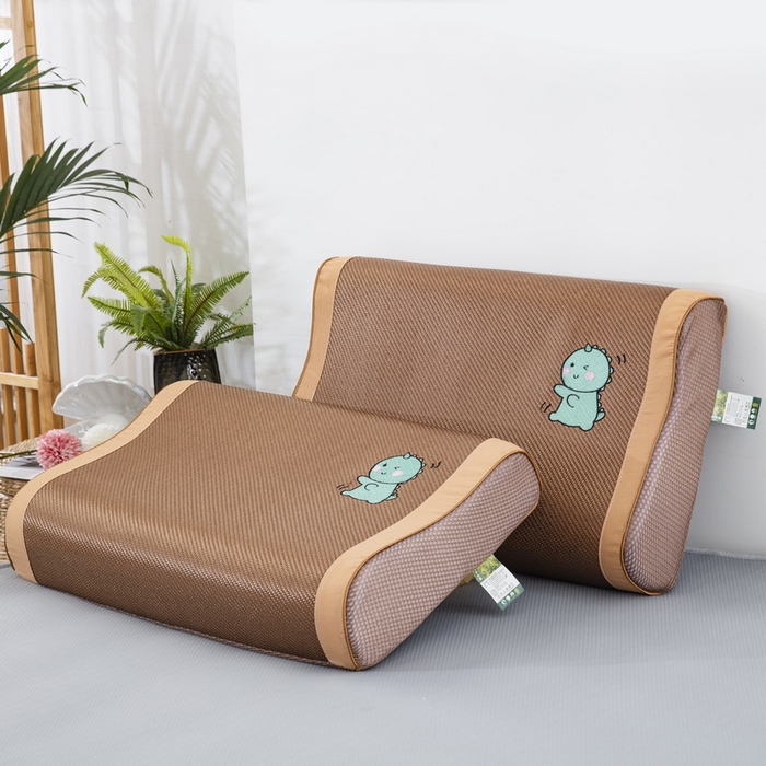 91家纺网 家纺一手货源 找家纺 大黄蜂家居家纺 2025新款艾草冰滕乳胶枕套含芯 拼色款恐龙黄