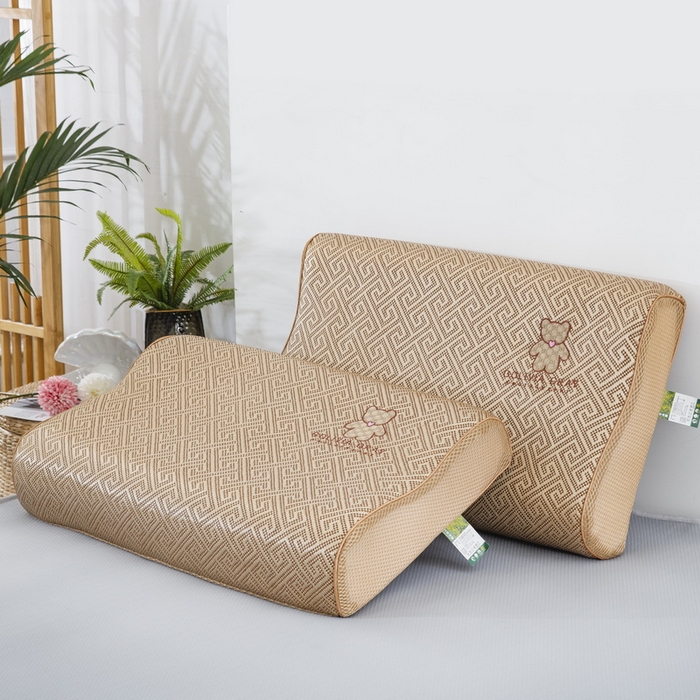 91家纺网 家纺一手货源 找家纺 大黄蜂家居家纺 2025新款艾草冰滕乳胶枕套含芯 如意格英文熊