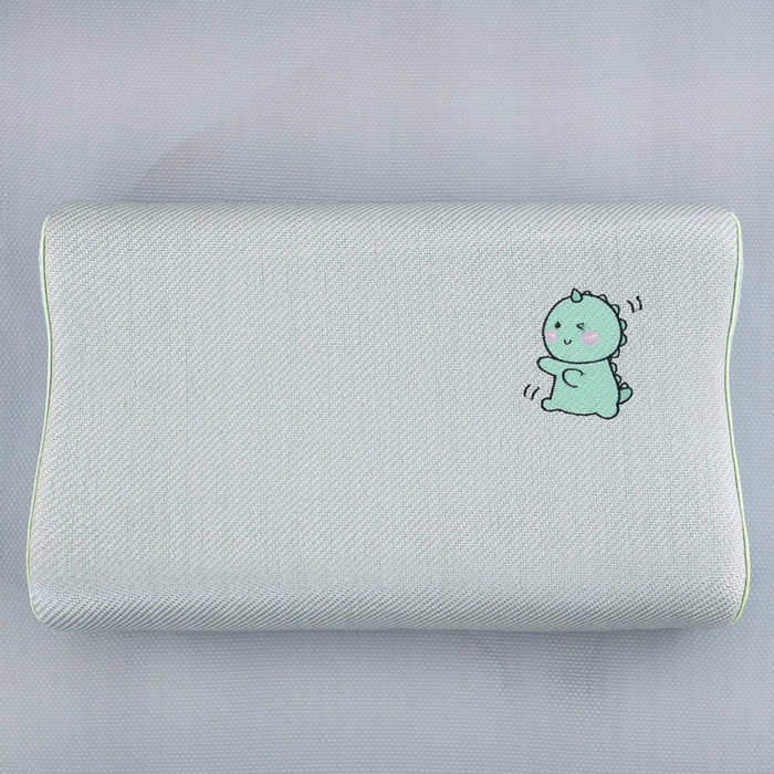 91家纺网 家纺一手货源 找家纺 大黄蜂家居家纺 2025新款艾草冰滕乳胶枕套含芯 小恐龙绿