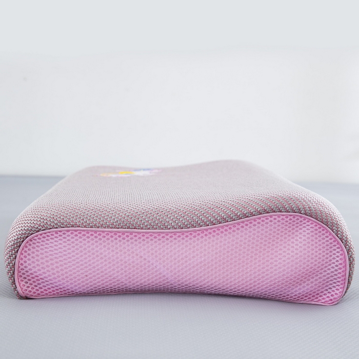 91家纺网 家纺一手货源 找家纺 大黄蜂家居家纺 2025新款艾草冰滕乳胶枕套含芯 小马粉