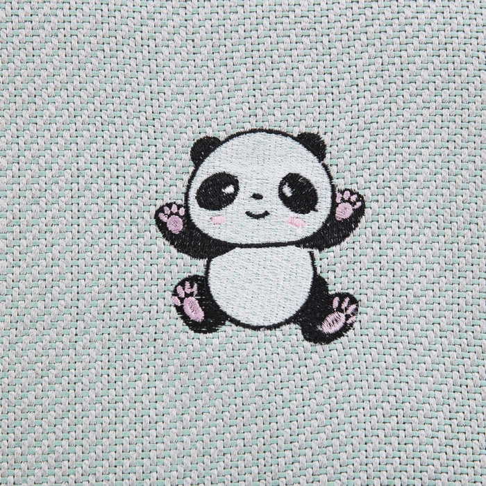 91家纺网 家纺一手货源 找家纺 大黄蜂家居家纺 2025新款艾草冰滕乳胶枕套含芯 小熊猫绿