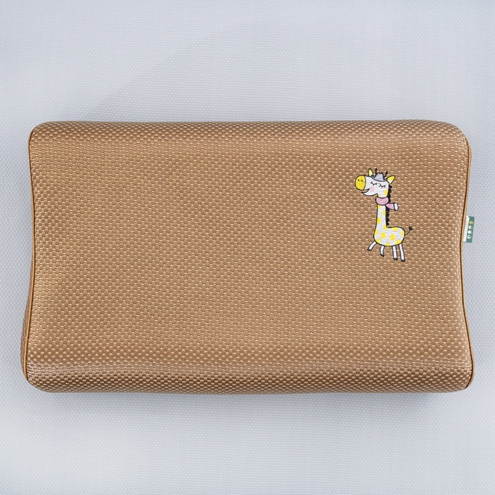 91家纺网 家纺一手货源 找家纺 大黄蜂家居家纺 2025新款艾草冰滕乳胶枕套含芯 长颈鹿黄