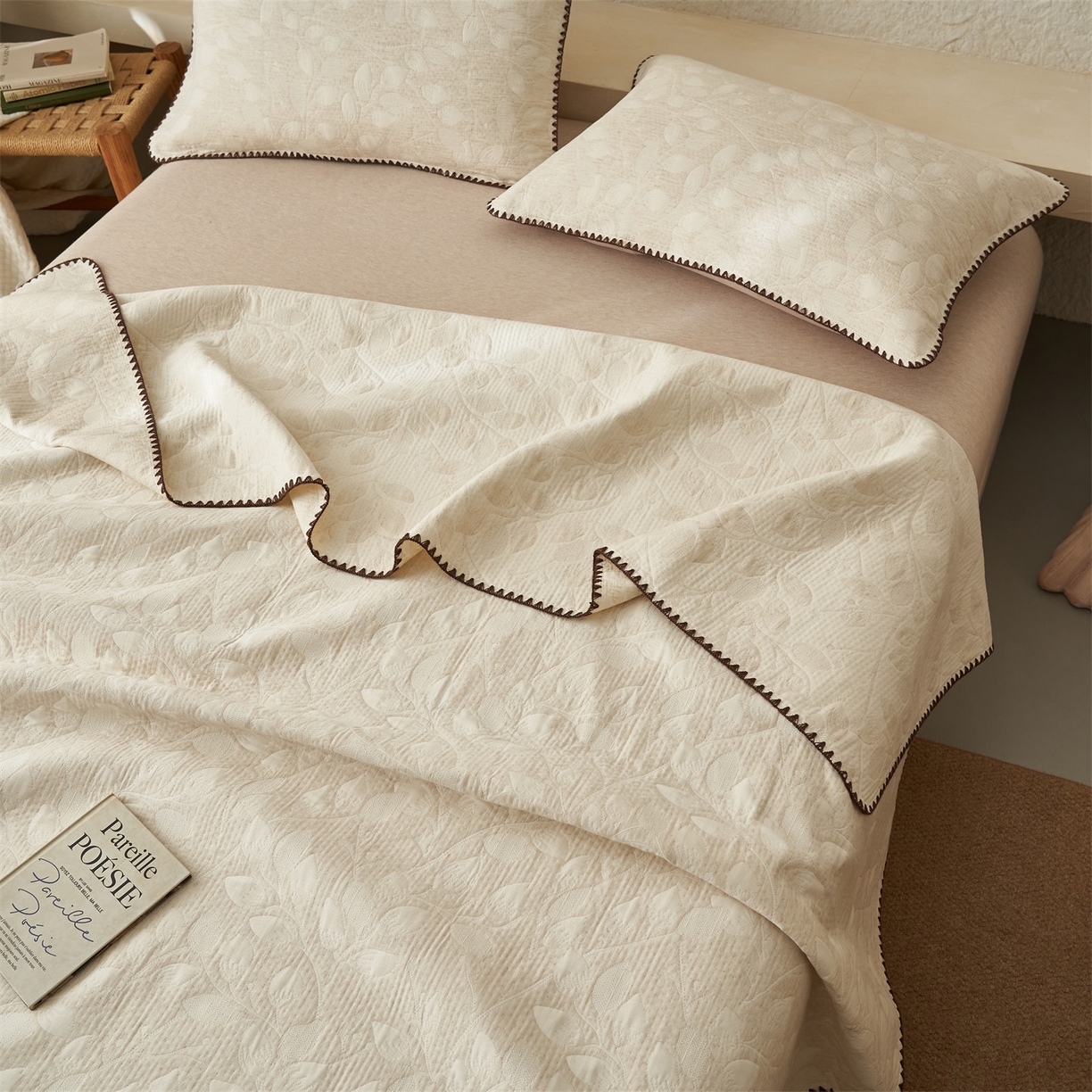 91家纺网 家纺一手货源 找家纺 金鹰 2025新款A类全棉棉麻毛多功能盖毯床盖床单 浮绘花影