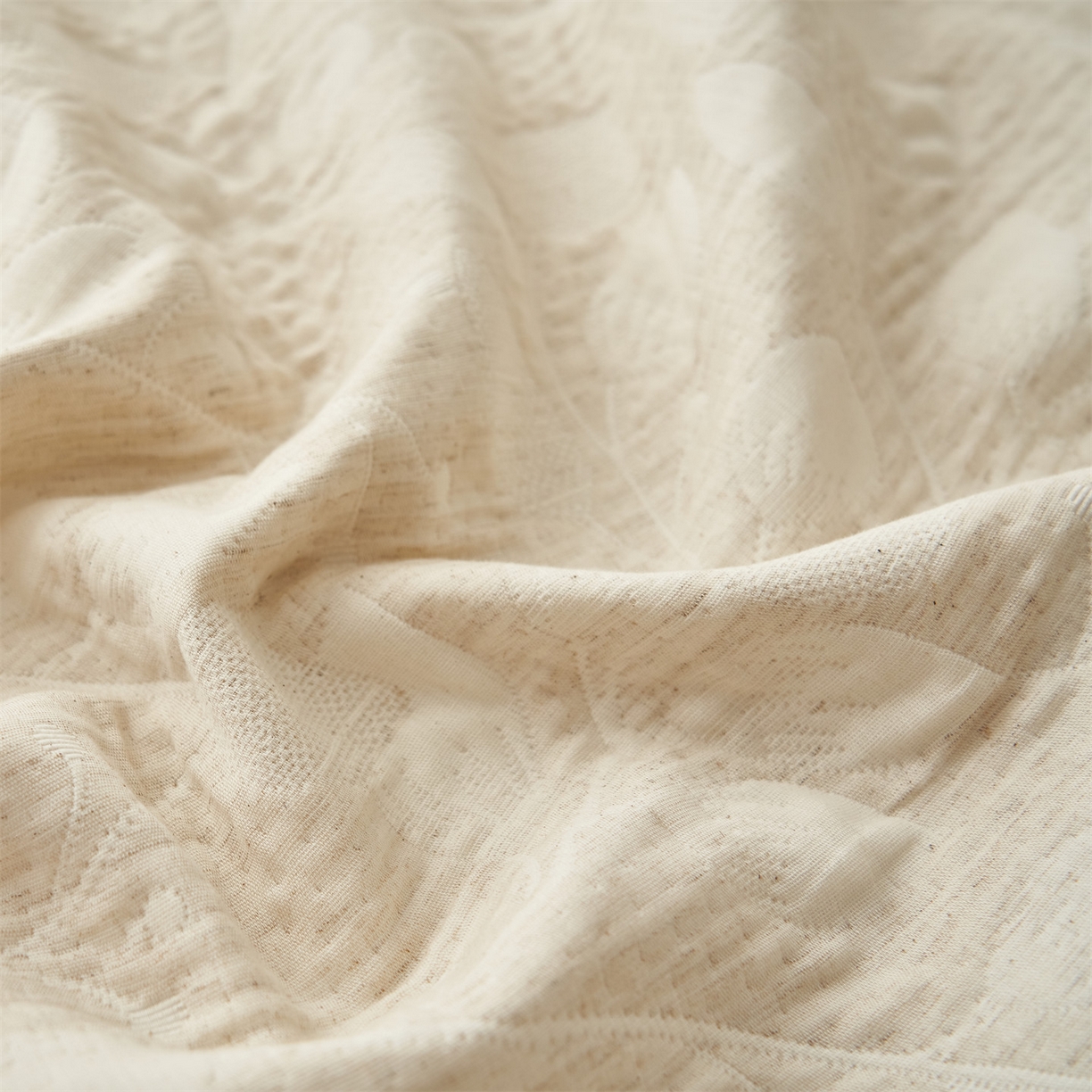 91家纺网 家纺一手货源 找家纺 金鹰 2025新款A类全棉棉麻毛多功能盖毯床盖床单 浮绘花影