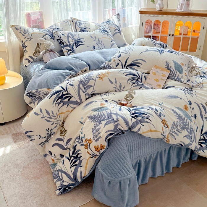 91家纺网 家纺一手货源 找家纺 （总）铠畅 2025新款牛奶绒碎花床单床盖四件套 花妖系列