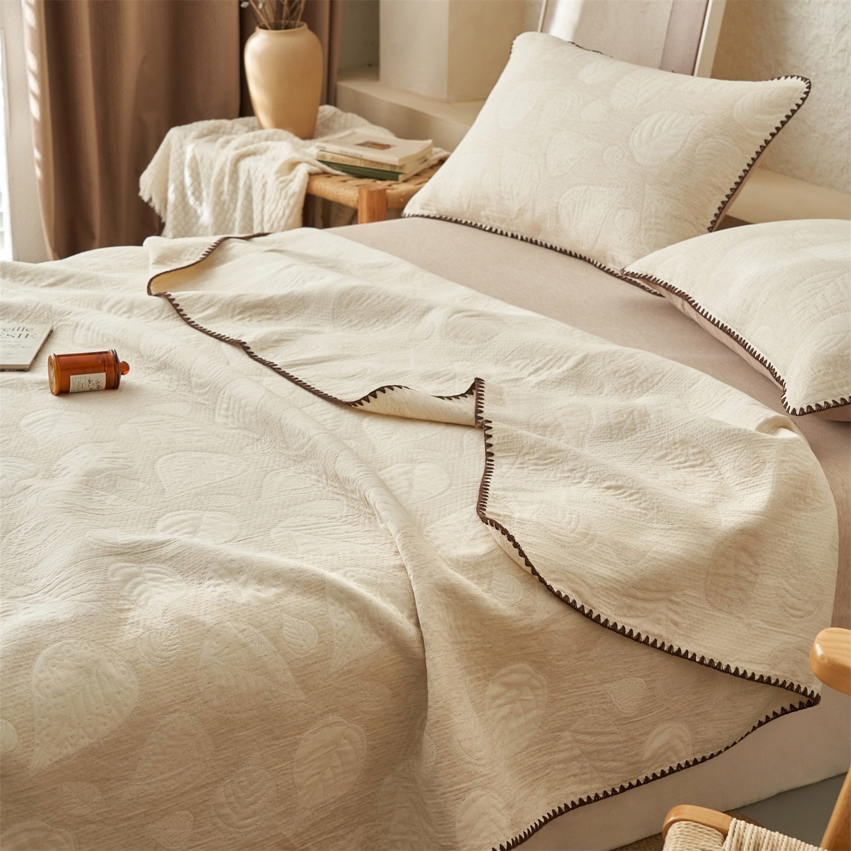 91家纺网 家纺一手货源 找家纺 金鹰 2025新款A类全棉棉麻毛多功能盖毯床盖床单 浪漫邂逅