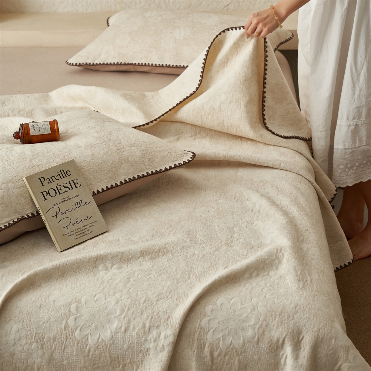 91家纺网 家纺一手货源 找家纺 金鹰 2025新款A类全棉棉麻毛多功能盖毯床盖床单 温婉花语