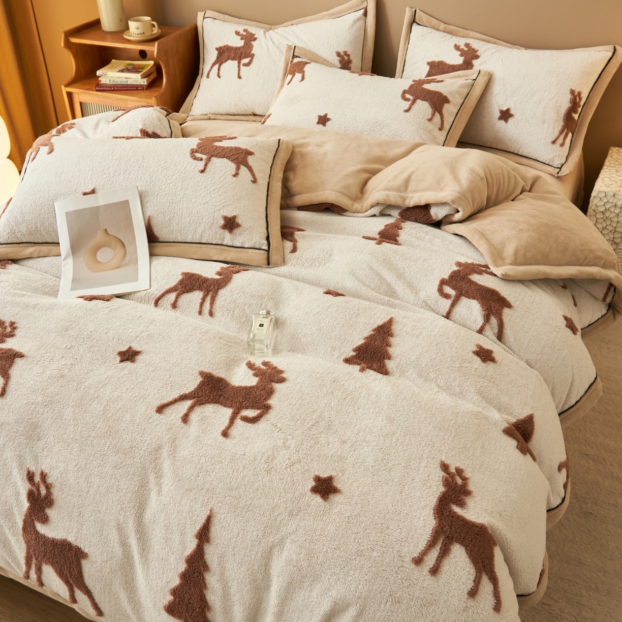 91家纺网 家纺一手货源 找家纺 金鹰 2025新款提花绒牛奶绒四件套 圣诞小鹿