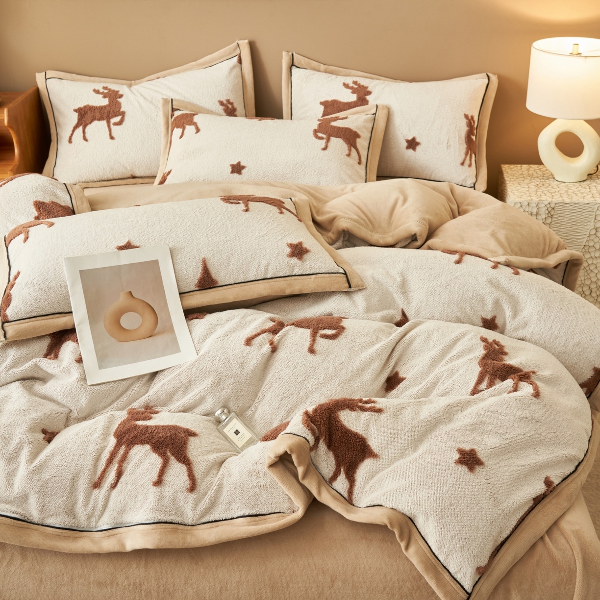 91家纺网 家纺一手货源 找家纺 金鹰 2025新款提花绒牛奶绒四件套 圣诞小鹿