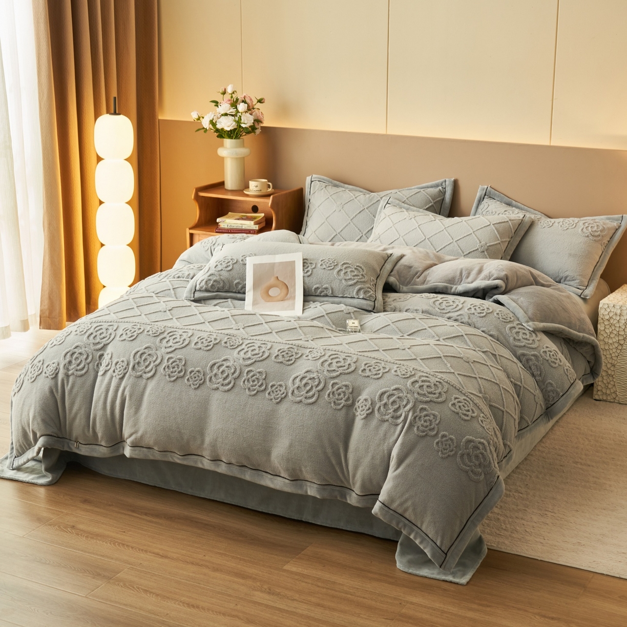 91家纺网 家纺一手货源 找家纺 金鹰 2025新款提花绒牛奶绒四件套 香奈花园-灰