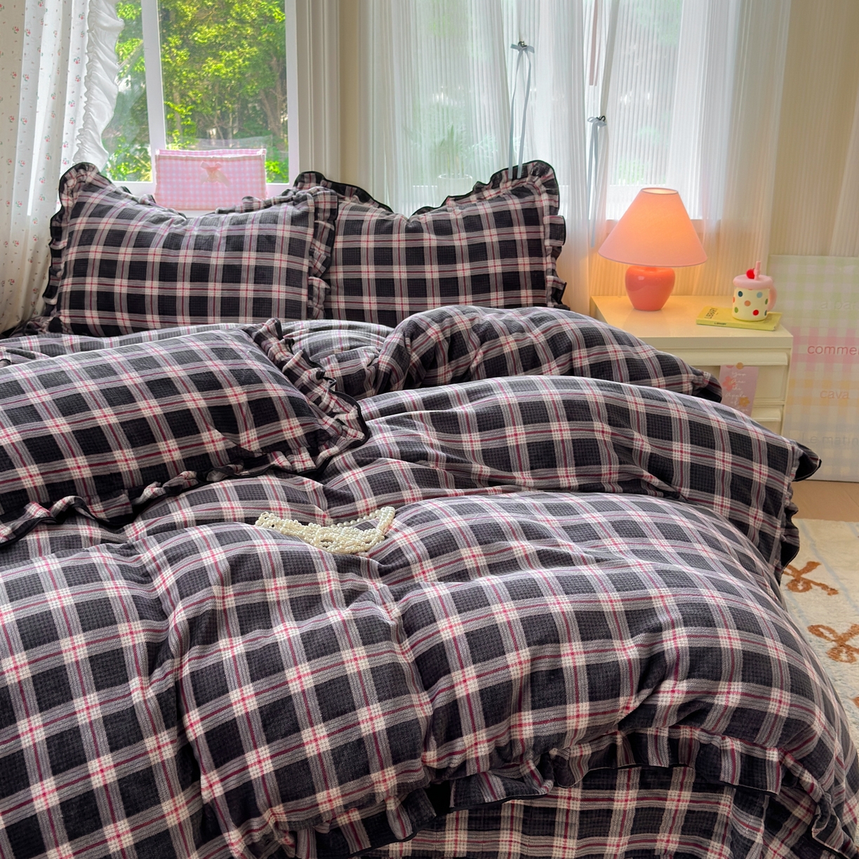 91家纺网 家纺一手货源 找家纺 德比尔斯  2025新款高克重AA版韩版牛奶绒床盖四件套 布朗尼