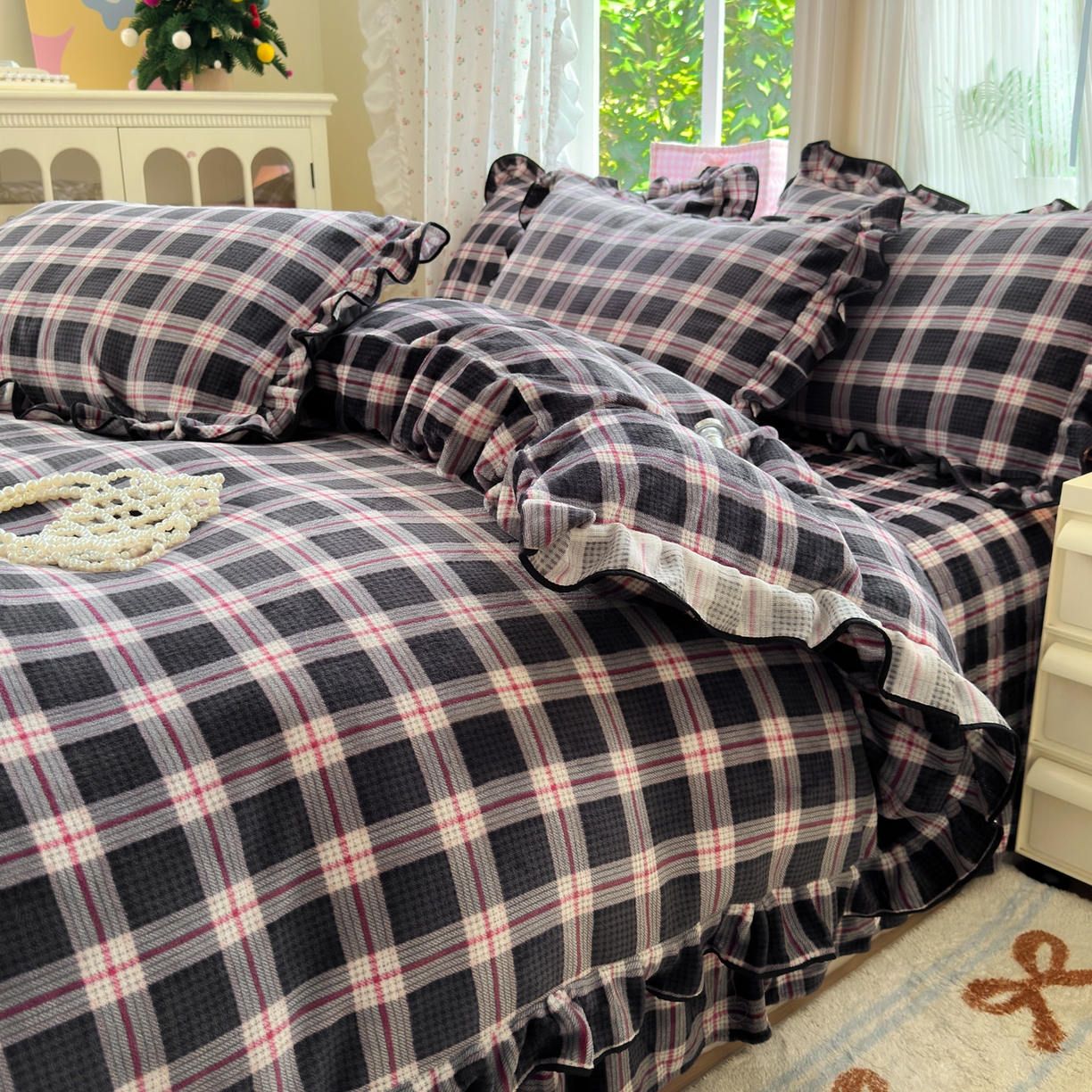 91家纺网 家纺一手货源 找家纺 德比尔斯  2025新款高克重AA版韩版牛奶绒床盖四件套 布朗尼