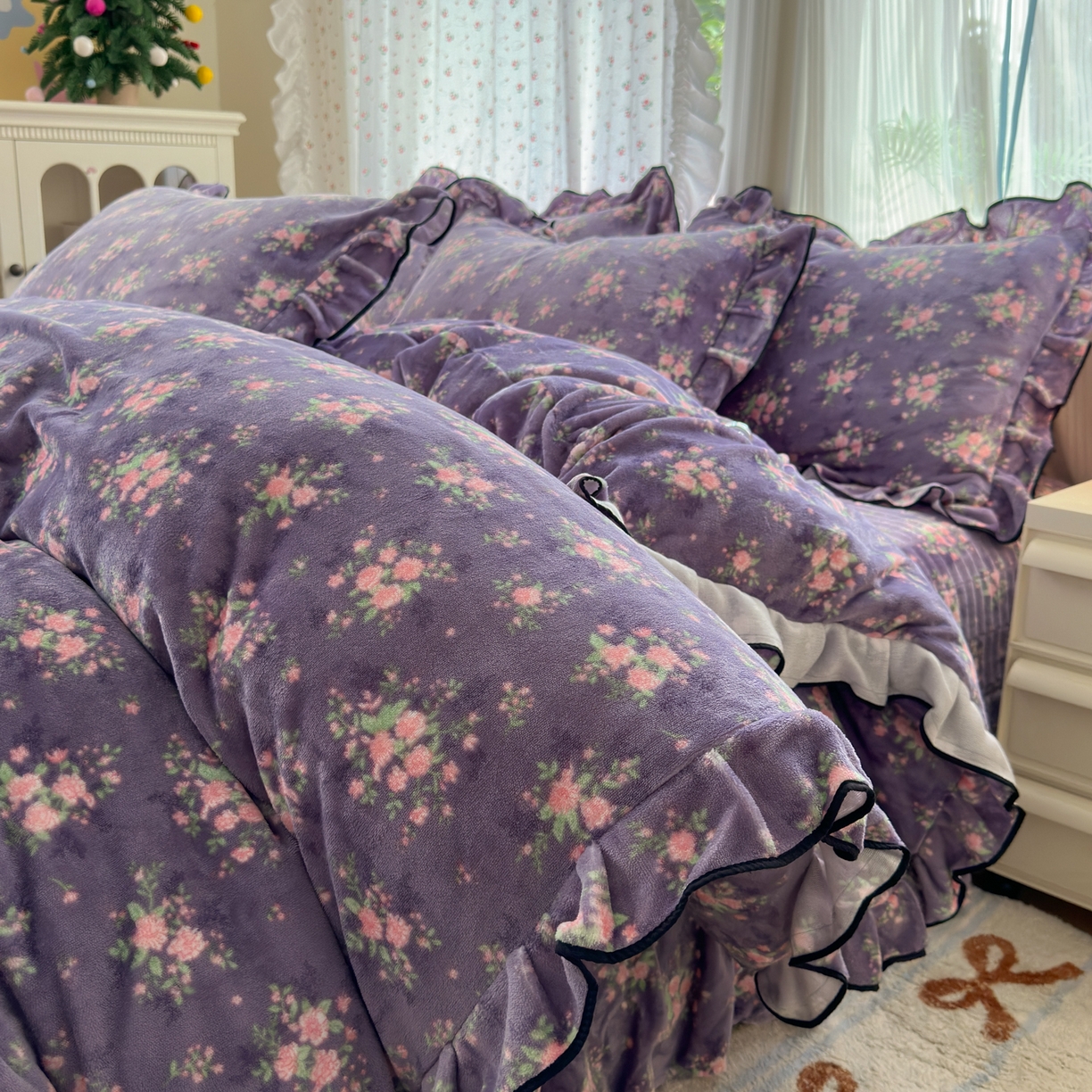 91家纺网 家纺一手货源 找家纺 德比尔斯  2025新款高克重AA版韩版牛奶绒床盖四件套 豆蔻-紫