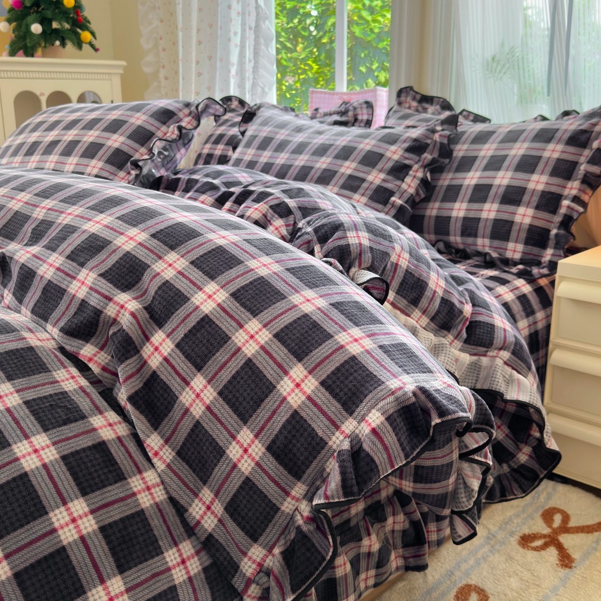 91家纺网 家纺一手货源 找家纺 德比尔斯  2025新款高克重AA版韩版牛奶绒床盖四件套 布朗尼