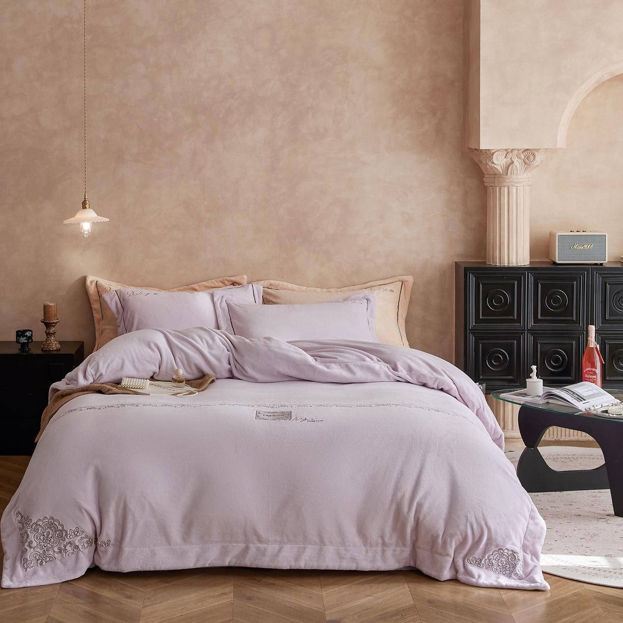 91家纺网 家纺一手货源 找家纺 （总）瑞雪家居 2025新款270g全消光牛奶绒四件套-蔓蒂丝系列