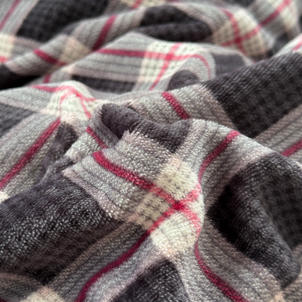 91家纺网 家纺一手货源 找家纺 德比尔斯  2025新款高克重AA版韩版牛奶绒床盖四件套 布朗尼