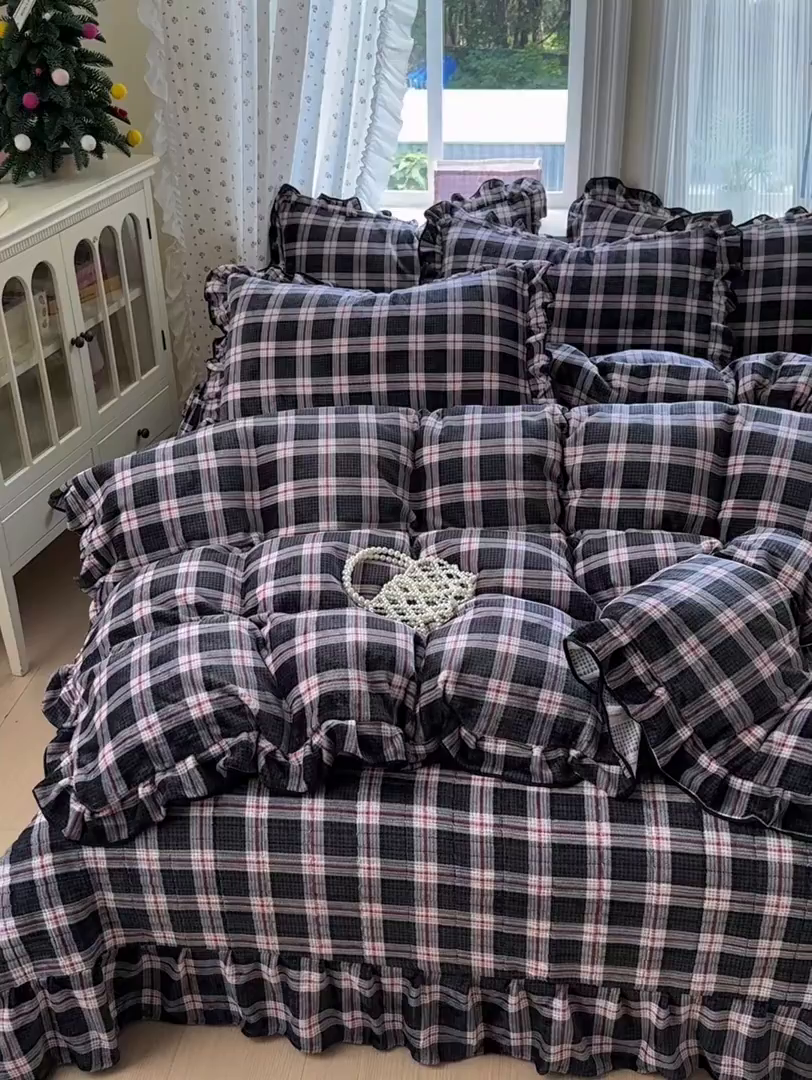 91家纺网 家纺一手货源 找家纺 德比尔斯  2025新款高克重AA版韩版牛奶绒床盖四件套 布朗尼