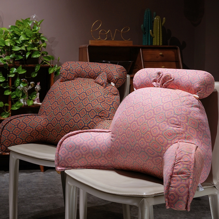 91家纺网 家纺一手货源 找家纺 仟亿莱 2025新款卡通三层纱拥抱式腰靠 拥抱三层纱格伦棕