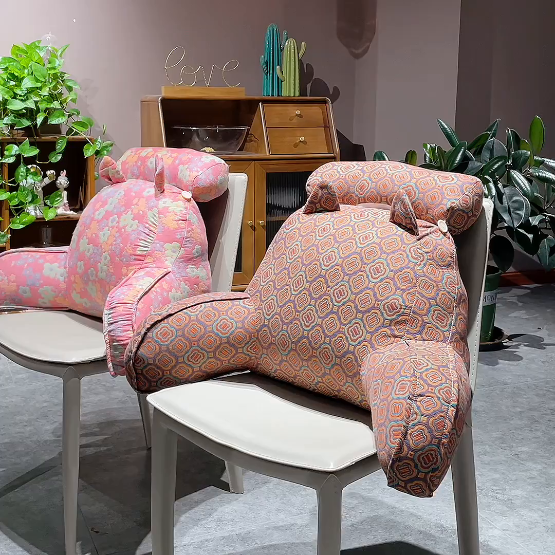 91家纺网 家纺一手货源 找家纺 （总）仟亿莱 2025新款卡通三层纱拥抱式腰靠