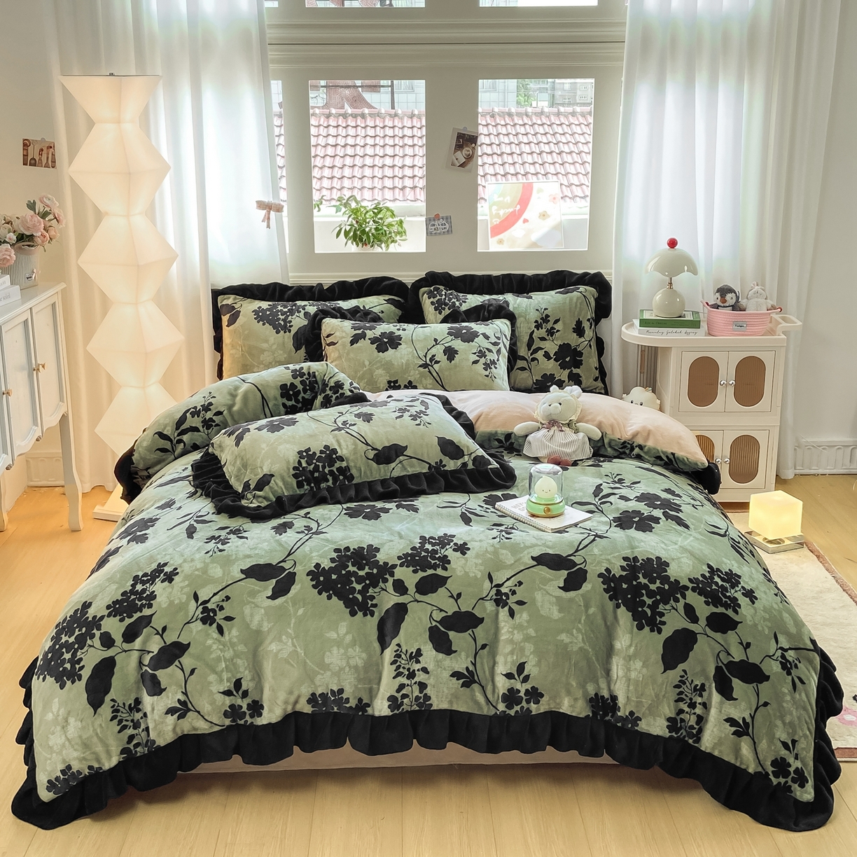91家纺网 家纺一手货源 找家纺 富之航家纺 2025新款小香风赫本风ins风大牌韩版大花边轻奢牛奶绒四件套 游园-绿