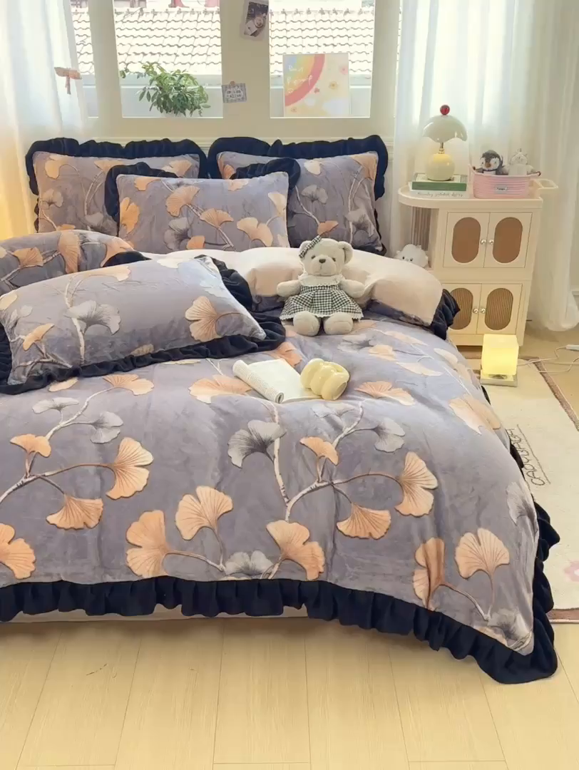 91家纺网 家纺一手货源 找家纺 富之航家纺 2025新款小香风赫本风ins风大牌韩版大花边轻奢牛奶绒四件套 慕秋